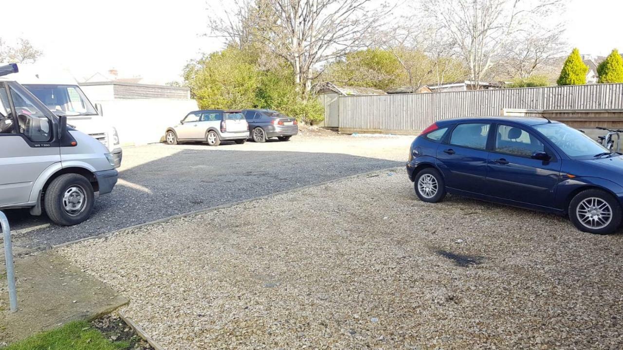 Cowley Spacious Flat With Parking, Oxford Kültér fotó
